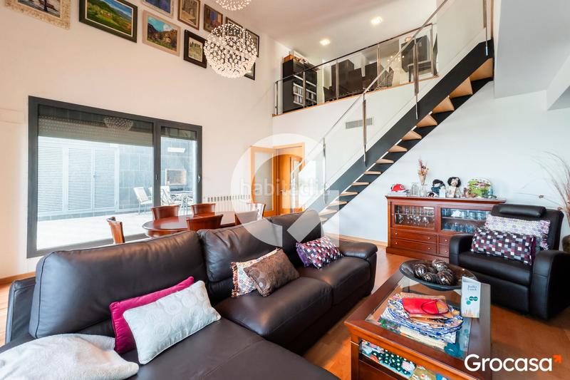 Foto 01c14345-c023-4109-9cc4-fbe89c06b3d6. Àtic amb calefacció aparcament piscina a Vilamarina Viladecans