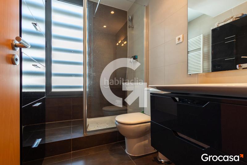 Foto 100eebb1-5cad-47ed-b1d2-8a1505ffb6c0. Àtic amb calefacció aparcament piscina a Vilamarina Viladecans