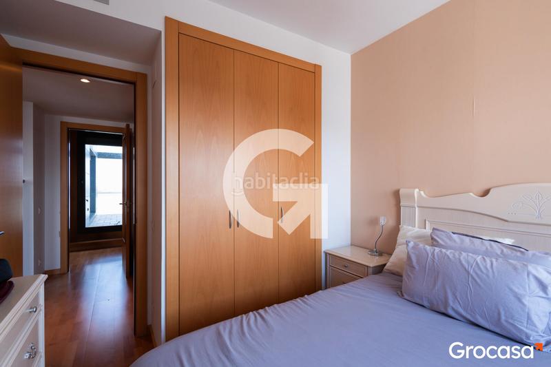 Foto 29feba5d-1cbc-4b69-a67a-ed0d872dcd94. Àtic amb calefacció aparcament piscina a Vilamarina Viladecans