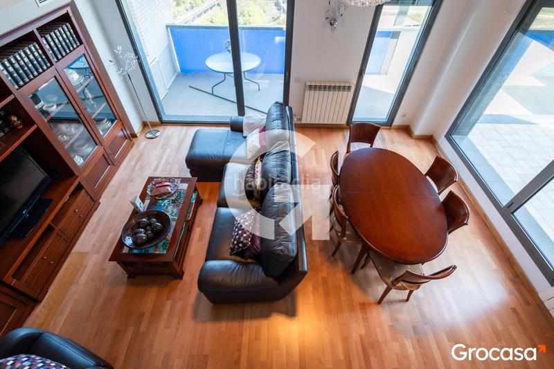 Foto 386abf1b-f732-4c2b-afb9-f62625741db9. Àtic amb calefacció aparcament piscina a Vilamarina Viladecans