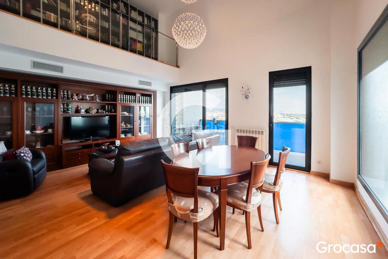 Foto 663f41ed-5a9b-4d4f-931e-f34b20497fdc. Àtic amb calefacció aparcament piscina a Vilamarina Viladecans