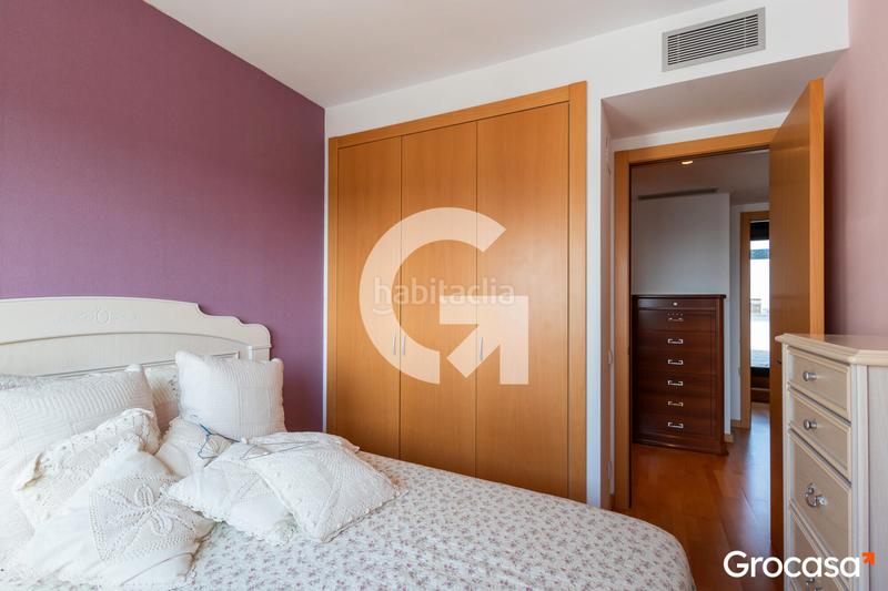 Foto 6fe2ec96-c87d-4c9f-941d-faf3927a02c4. Àtic amb calefacció aparcament piscina a Vilamarina Viladecans