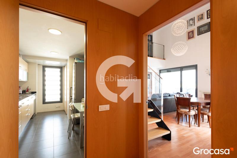 Foto 73e54157-f7f0-406a-9286-624d56e673d5. Àtic amb calefacció aparcament piscina a Vilamarina Viladecans