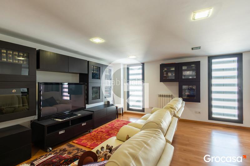 Foto 897ca73a-15b0-4ae7-affc-b6610f28f8a4. Àtic amb calefacció aparcament piscina a Vilamarina Viladecans