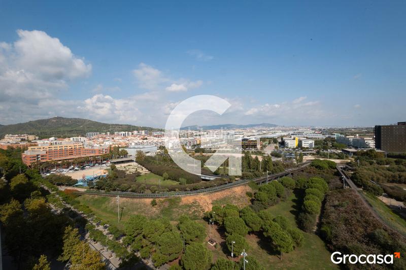 Foto 9f22ee0a-c444-469a-af46-a5bdaf9ecf19. Àtic amb calefacció aparcament piscina a Vilamarina Viladecans