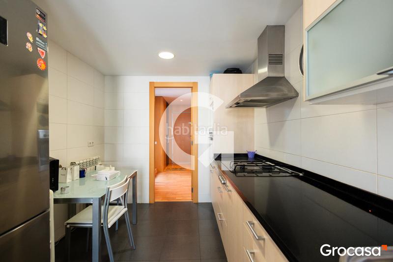 Foto b57e7bf1-b1b5-42c4-9cfe-64409f18e659. Àtic amb calefacció aparcament piscina a Vilamarina Viladecans