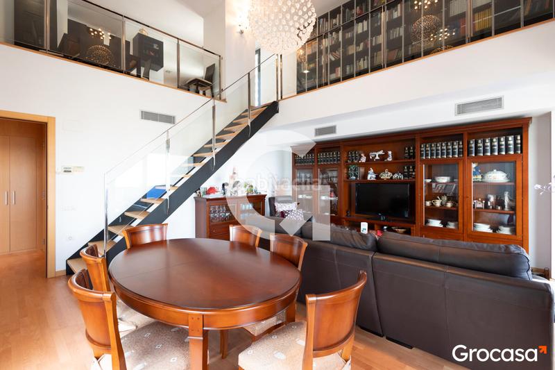 Foto ccbb3235-5ead-46fd-8831-a02835c92e7c. Àtic amb calefacció aparcament piscina a Vilamarina Viladecans