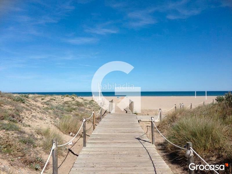 Foto c70b654d-bcd4-4104-8b24-407b8bdbe542. Parking coche parking cerrado centro del puerto en Sagunt