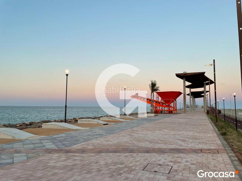 Foto ed6508f5-898a-4a86-b47e-b31920076d9b. Parking coche parking cerrado centro del puerto en Sagunt