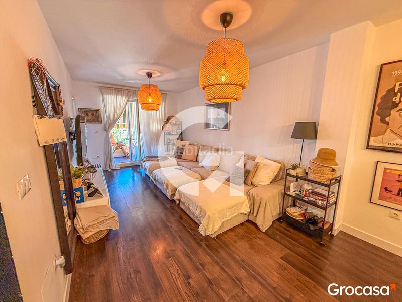 Foto e64c9b1f-101c-4f39-96e5-70cc40b8f78d. Pis a Centro Torre del Mar