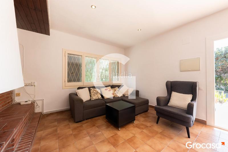 Foto 0185f1ff-39ad-45ce-b5ef-4ec5b4f1fd19. Chalet con riscaldamento parcheggio in Granvía-Mar Castelldefels