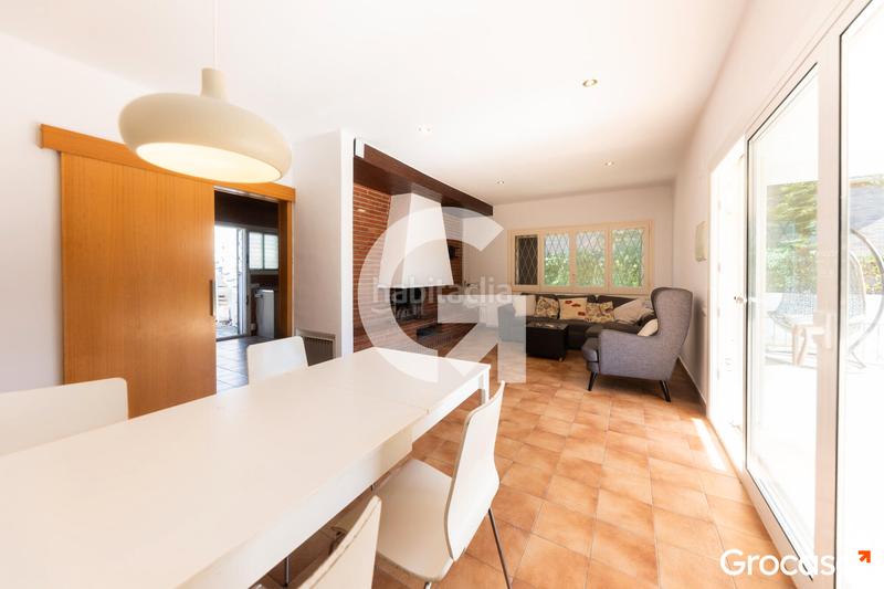 Foto 3253b40e-b08e-47bc-9da1-8ca7f2e051af. Chalet con riscaldamento parcheggio in Granvía-Mar Castelldefels