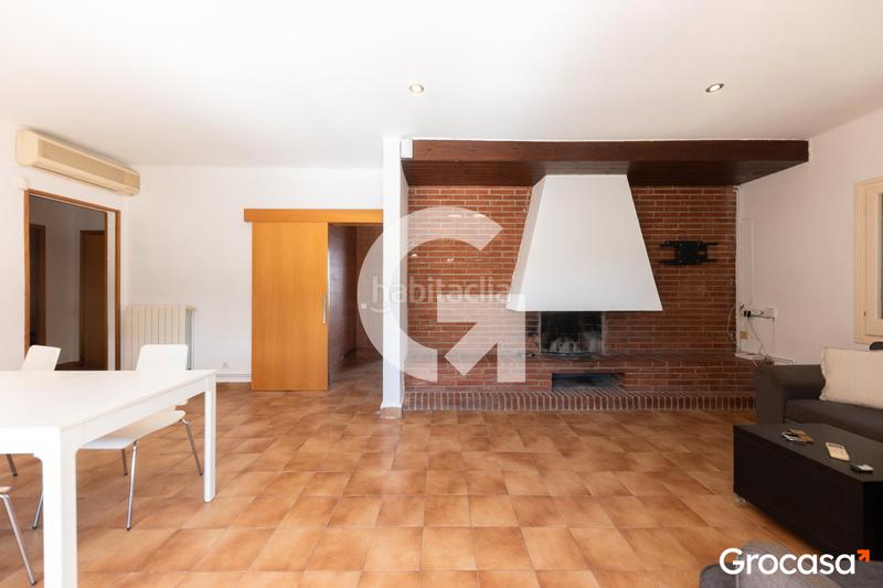 Foto 8481b7b0-8b86-4f85-8661-7b21ae0acede. Chalet con riscaldamento parcheggio in Granvía-Mar Castelldefels