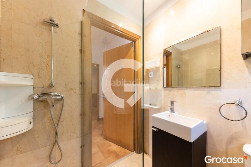 Foto 8f09fa2d-1c6b-40bd-9db3-f71f8ff0e35a. Chalet con riscaldamento parcheggio in Granvía-Mar Castelldefels