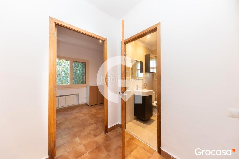 Foto 9289371a-bc79-41e6-ba8c-260aafee3e4f. Chalet con riscaldamento parcheggio in Granvía-Mar Castelldefels