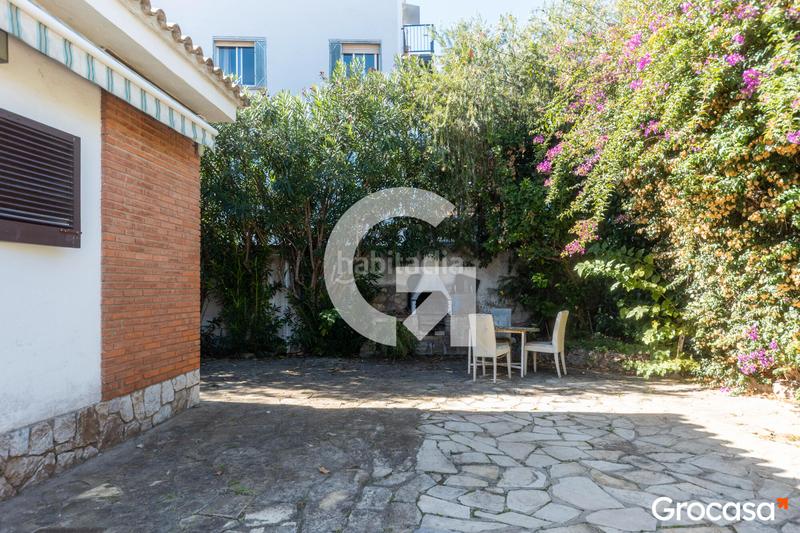 Foto eb8ce46d-492d-4f31-9d8a-30fea7406af7. Chalet con riscaldamento parcheggio in Granvía-Mar Castelldefels