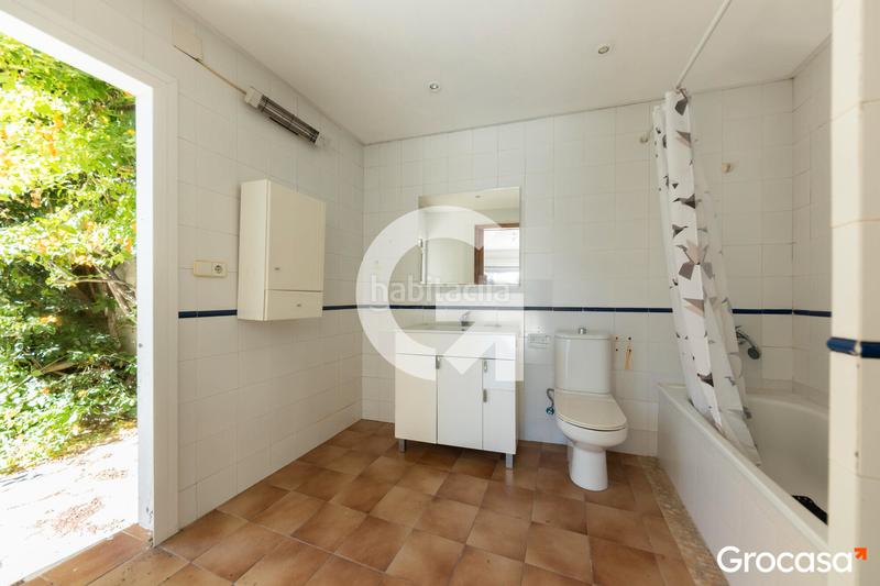 Foto f38b3a6f-673f-47ce-bd92-18cf78761f4f. Chalet con riscaldamento parcheggio in Granvía-Mar Castelldefels