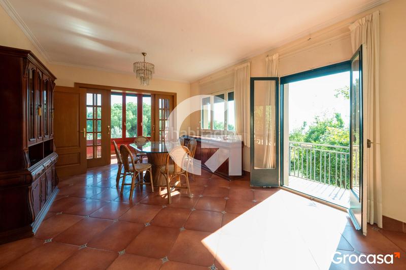 Foto 180a8037-cc32-4656-9db3-be8e2ae1e8e7. Chalet con riscaldamento parcheggio piscina in Urbanitzacions Mataró