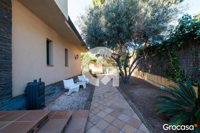 Foto 1d7bbf41-fead-4fd3-b6dc-04a50f874763. Chalet con riscaldamento parcheggio piscina in Urbanitzacions Mataró