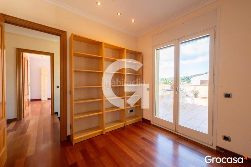 Foto 51fc5af9-5904-452f-9796-1d6f6491ce4e. Chalet con riscaldamento parcheggio piscina in Urbanitzacions Mataró