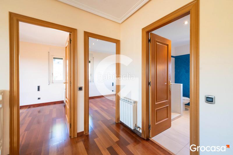 Foto 722cc75c-e918-4b08-bc14-9d8384f12d05. Chalet con riscaldamento parcheggio piscina in Urbanitzacions Mataró