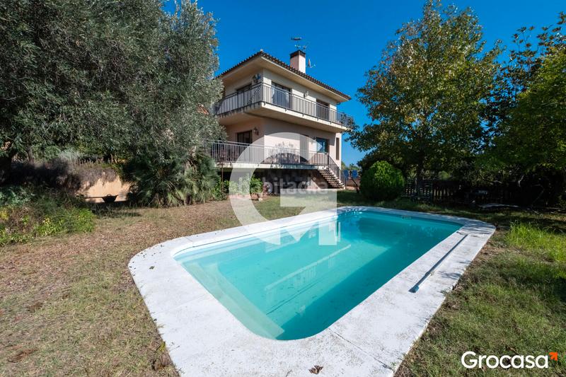 Foto d3104d93-e30f-4e2d-9eb7-830c96920274. Chalet con riscaldamento parcheggio piscina in Urbanitzacions Mataró