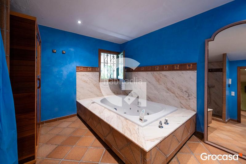 Foto eae19f02-7ae4-4b6f-a0b6-5d0f7de0dad8. Chalet con riscaldamento parcheggio piscina in Urbanitzacions Mataró