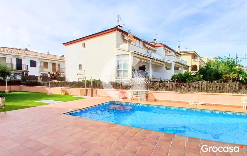 Foto 1c3ebfe6-4110-4581-a0db-dbec516466b5. Ático luminoso ático ! en Cunit residencial Cunit