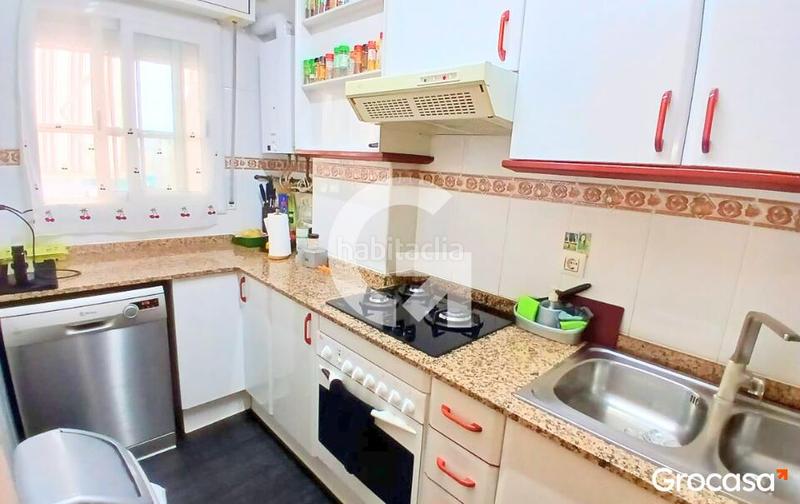 Foto 29815b56-07df-40cb-950d-1fbf2d9c52d5. Ático luminoso ático ! en Cunit residencial Cunit