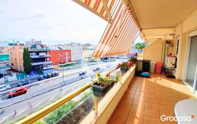 Foto 2d2c2fe6-36e0-45a4-b2dd-5fab4ececb04. Ático luminoso ático ! en Cunit residencial Cunit