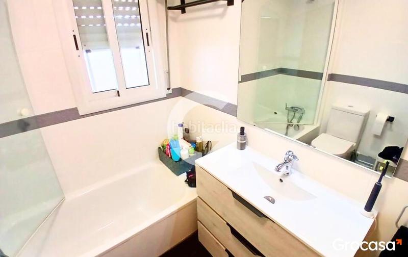 Foto 5f8e390d-91dc-45cb-b4e9-3ece2d8620a5. Ático luminoso ático ! en Cunit residencial Cunit