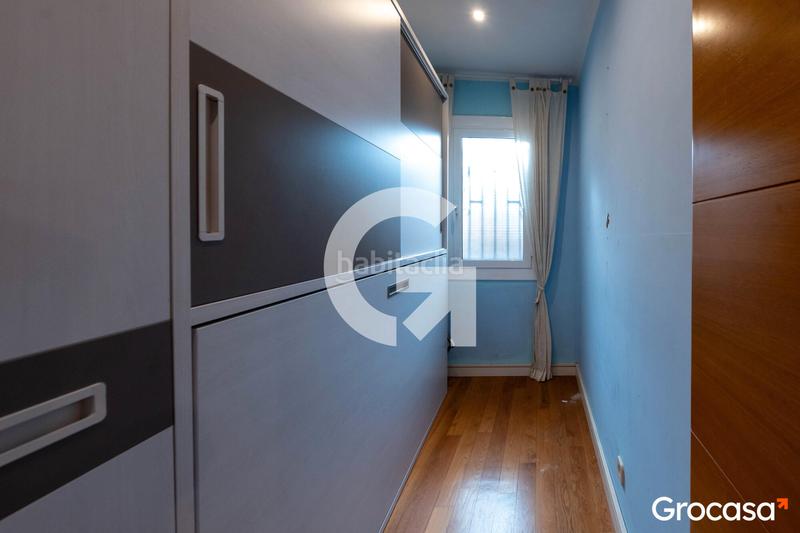 Foto 1931ed3d-a968-456c-bbc8-4af402cea39c. Piso atico para entrar a vivir en El Raval Santa Coloma de Gramenet