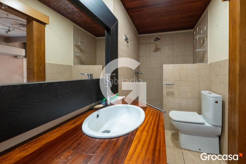 Foto 4642f6b4-db77-42be-8a27-99744c0cf0a3. Piso atico para entrar a vivir en El Raval Santa Coloma de Gramenet