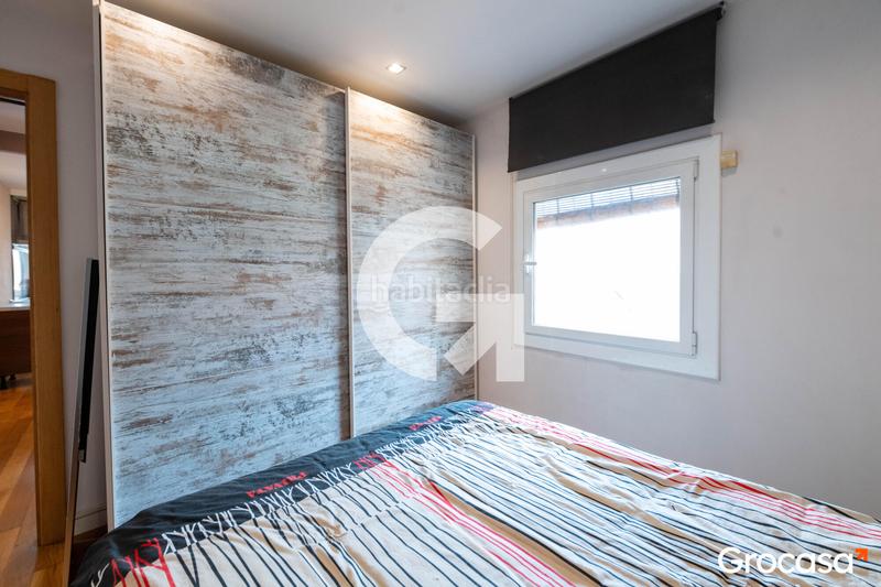 Foto fe56d2c8-ee4e-47e8-bd2e-39180f92cc75. Piso atico para entrar a vivir en El Raval Santa Coloma de Gramenet