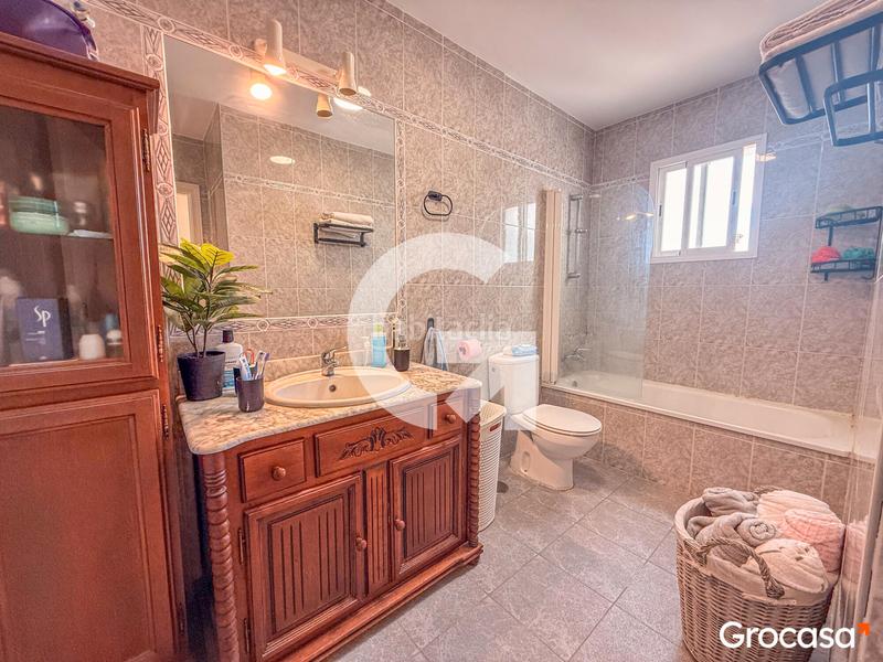 Foto 9706f70b-2ffb-4ce5-b7aa-f83343cc55a5. Maison avec parking piscine dans Viña Málaga Torre del Mar