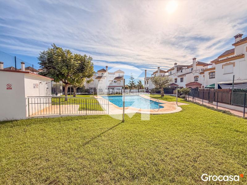 Foto e6e43a38-64d7-4a52-b2b4-5d20905bf7d9. Maison avec parking piscine dans Viña Málaga Torre del Mar