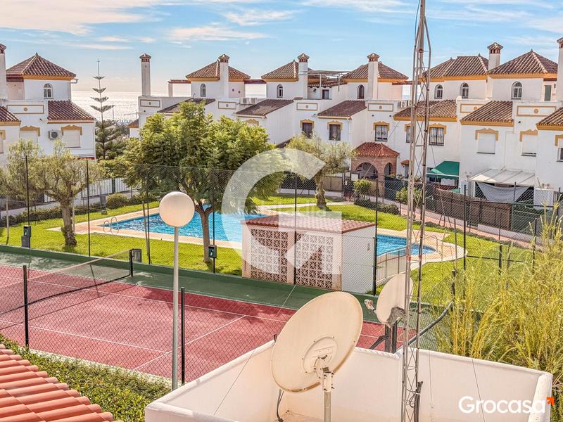 Foto f4d9a21f-bc39-41a1-b524-7a261210ddf3. Maison avec parking piscine dans Viña Málaga Torre del Mar