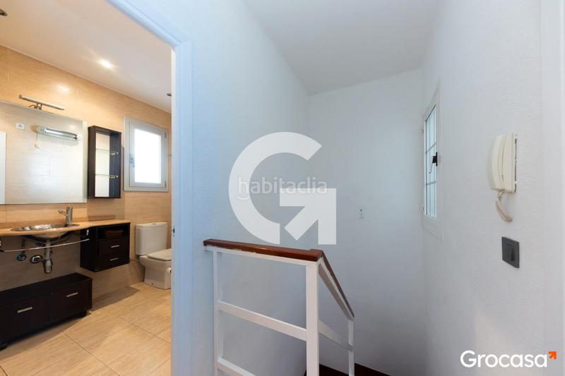 Foto 16ee33a8-95e3-405b-96e3-822cf93226b7. Duplex con riscaldamento in Horta Barcelona