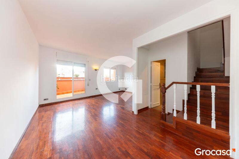 Foto 2486e5b9-1909-4f2d-b832-ff2286494f2d. Duplex con riscaldamento in Horta Barcelona