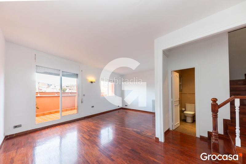 Foto 441697f4-0bb8-4a04-8e19-2ff5ec451a10. Duplex con riscaldamento in Horta Barcelona