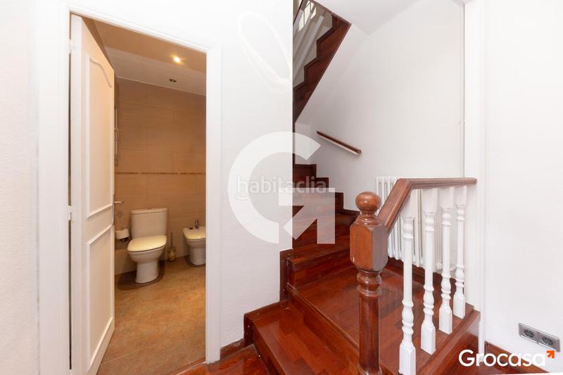 Foto c421e521-5e4f-45cf-af7d-d3908a9c7f39. Duplex con riscaldamento in Horta Barcelona