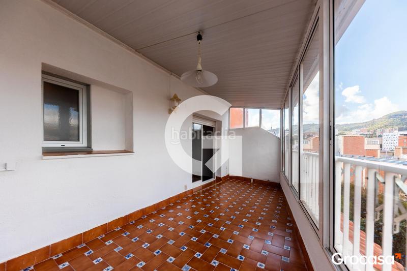 Foto d1423a0a-1e9e-454f-b272-31b340509067. Duplex con riscaldamento in Horta Barcelona