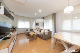 Pis  Cl salvador barone. Piso reformado, luminoso y con dos balcones!