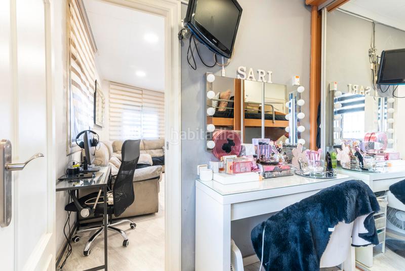 Foto 06e526d1-1356-4ff5-916b-e13db5581c10. Pis amb calefacció a Les Planes Sant Joan Despí