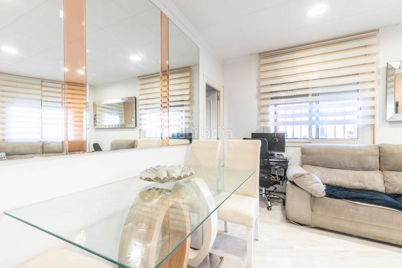 Foto 82d44b93-bdf2-4811-8313-b7f8b7c9367d. Pis amb calefacció a Les Planes Sant Joan Despí