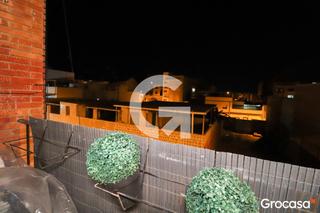 Piso  Cl almendro. Amplio piso reformado de 4 habitaciones con ascensor listo para