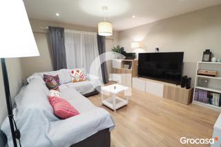 Piso  Cl almendro. Amplio piso reformado de 4 habitaciones con ascensor listo para