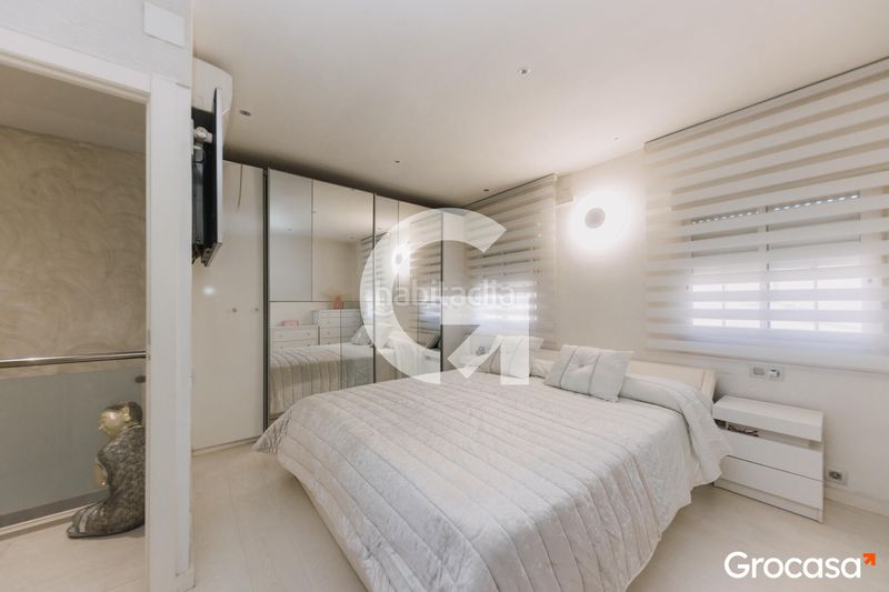 Foto 605a65d8-26e7-422b-a76f-fa2d6329fd53. Casa adossada amb calefacció aparcament a Sagnier-Plaça de Catalunya Prat de Llobregat (El)