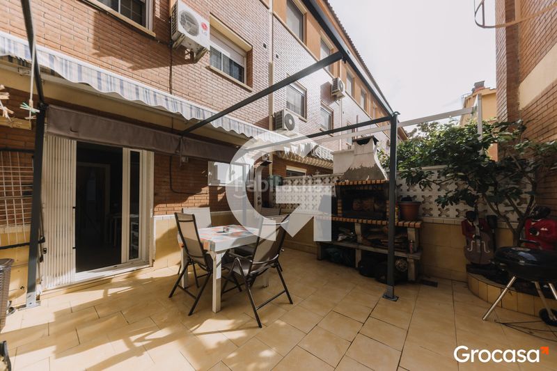 Foto 6a0606a4-f210-4494-a472-9dd4b76d4d41. Casa adossada amb calefacció aparcament a Sagnier-Plaça de Catalunya Prat de Llobregat (El)