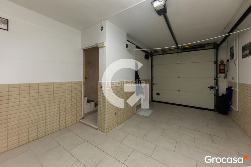 Foto a583fe07-a95b-43ee-b383-3e17a2963ff9. Casa adossada amb calefacció aparcament a Sagnier-Plaça de Catalunya Prat de Llobregat (El)